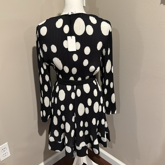 Milly NWT 🎉host pickx2🎉🎈pleated Polka dot Liv dress - Picture 11 of 16